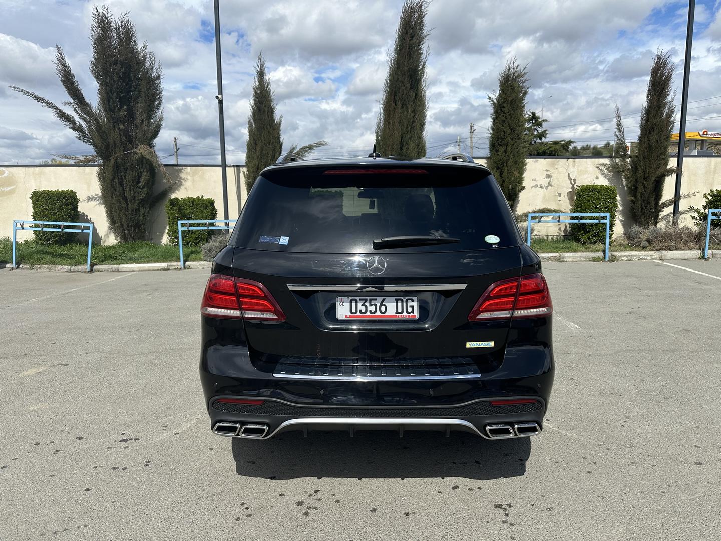 Mercedes-Benz GLE 350 2017 — photo 2