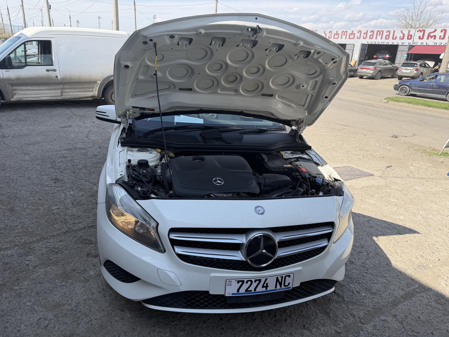 Mercedes-Benz A 180 2015 — photo 2