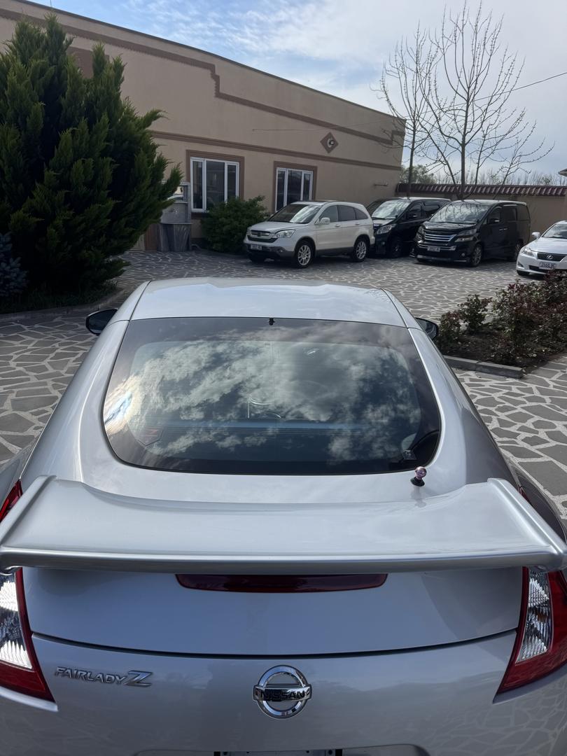 Nissan 370 Z 2008 — photo 2