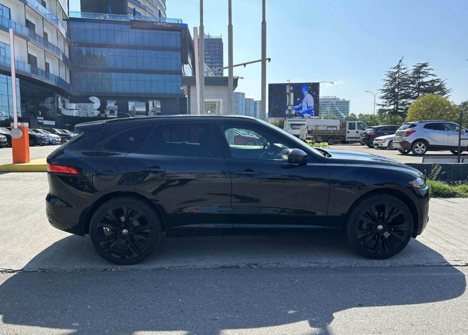 Jaguar F-Pace 2016 — photo 2