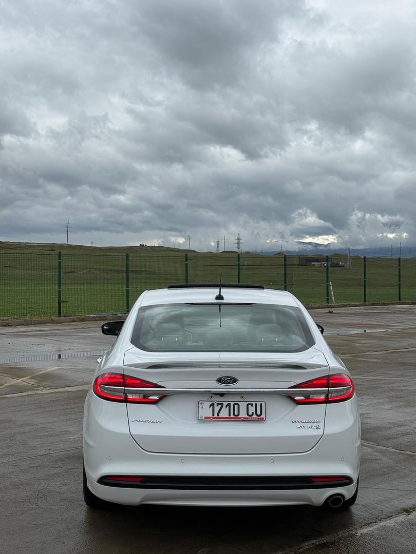 Ford Fusion 2017 — photo 2