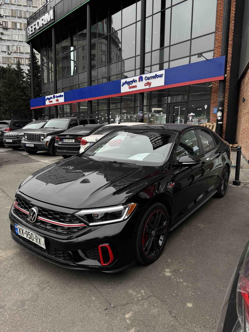 Volkswagen Jetta GLI 2019 — photo 2