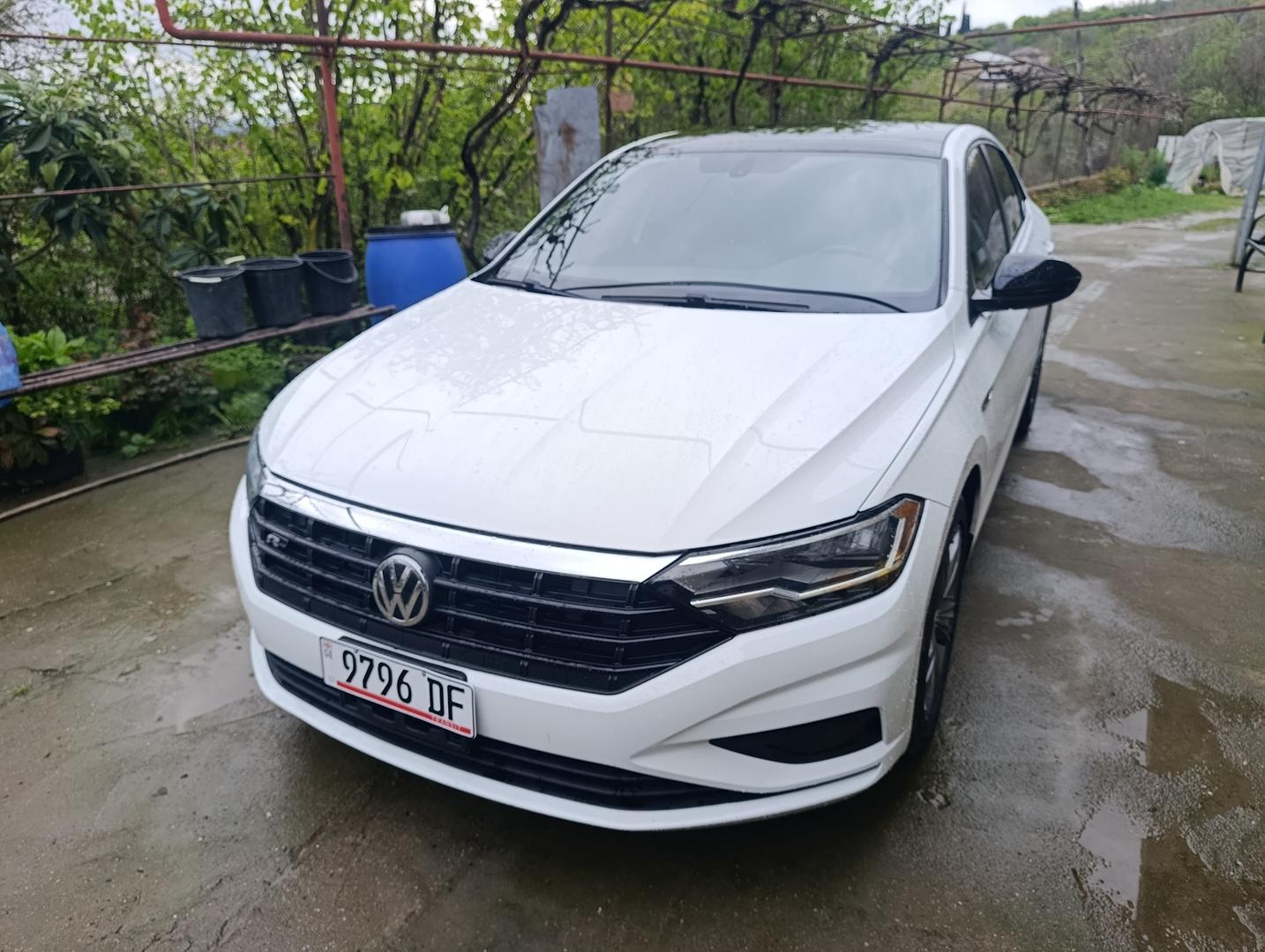 Volkswagen Jetta 2021 — photo 2