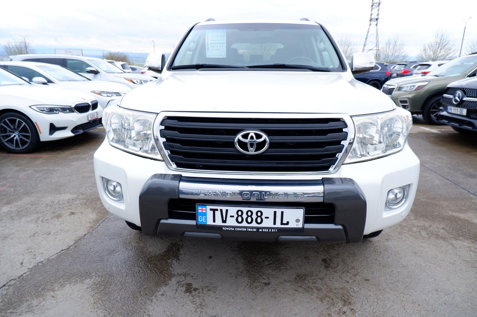 Toyota Land Cruiser 200 2013 — photo 2