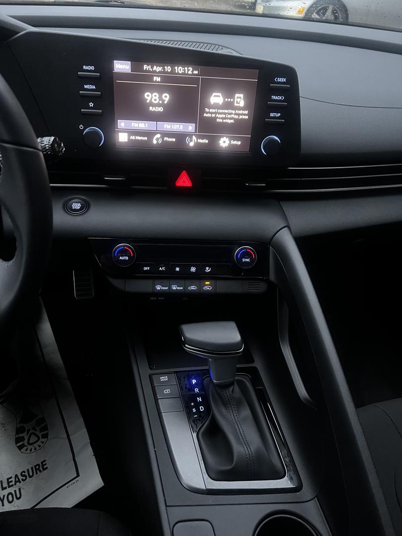 Hyundai Elantra 2025 — photo 2
