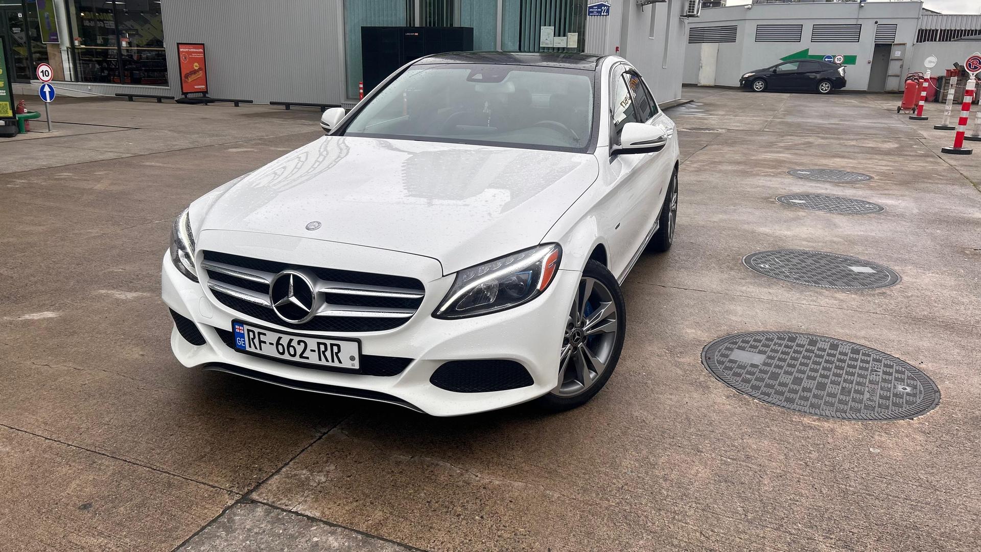 Mercedes-Benz C 350 2017 — photo 2