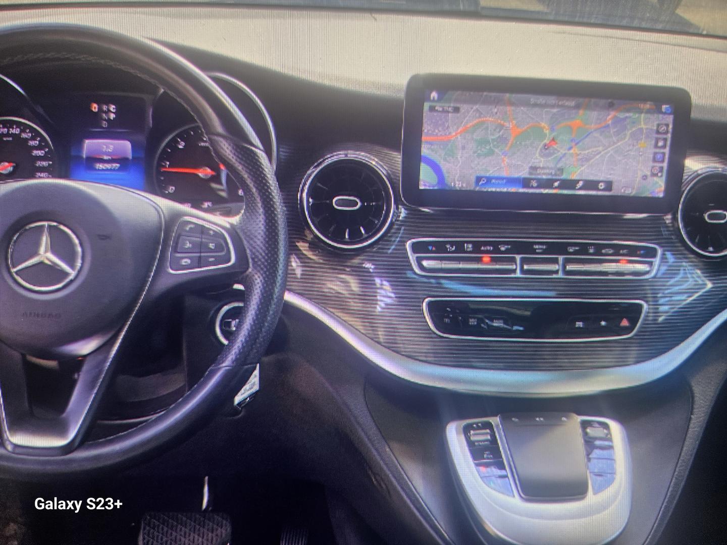 Mercedes-Benz V300 2021 — photo 2