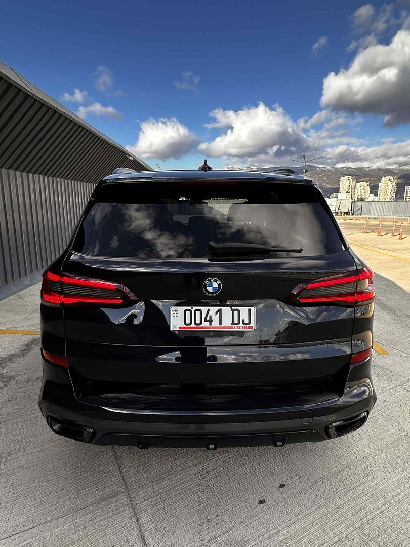 BMW X5 2022 — photo 2
