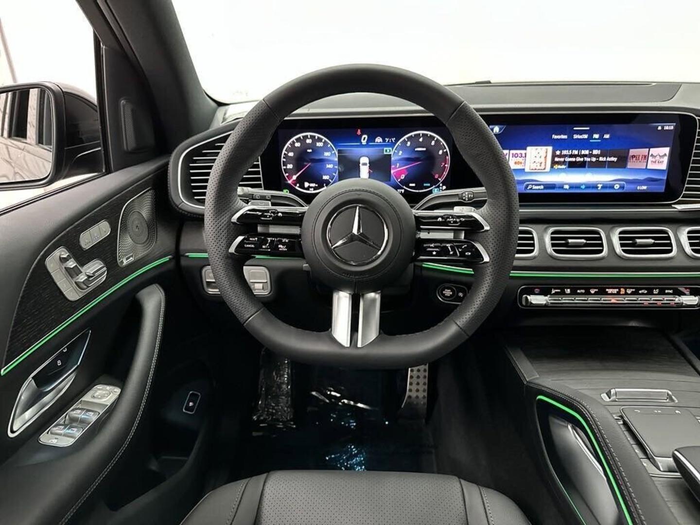 Mercedes-Benz GLS 450 2024 — photo 2
