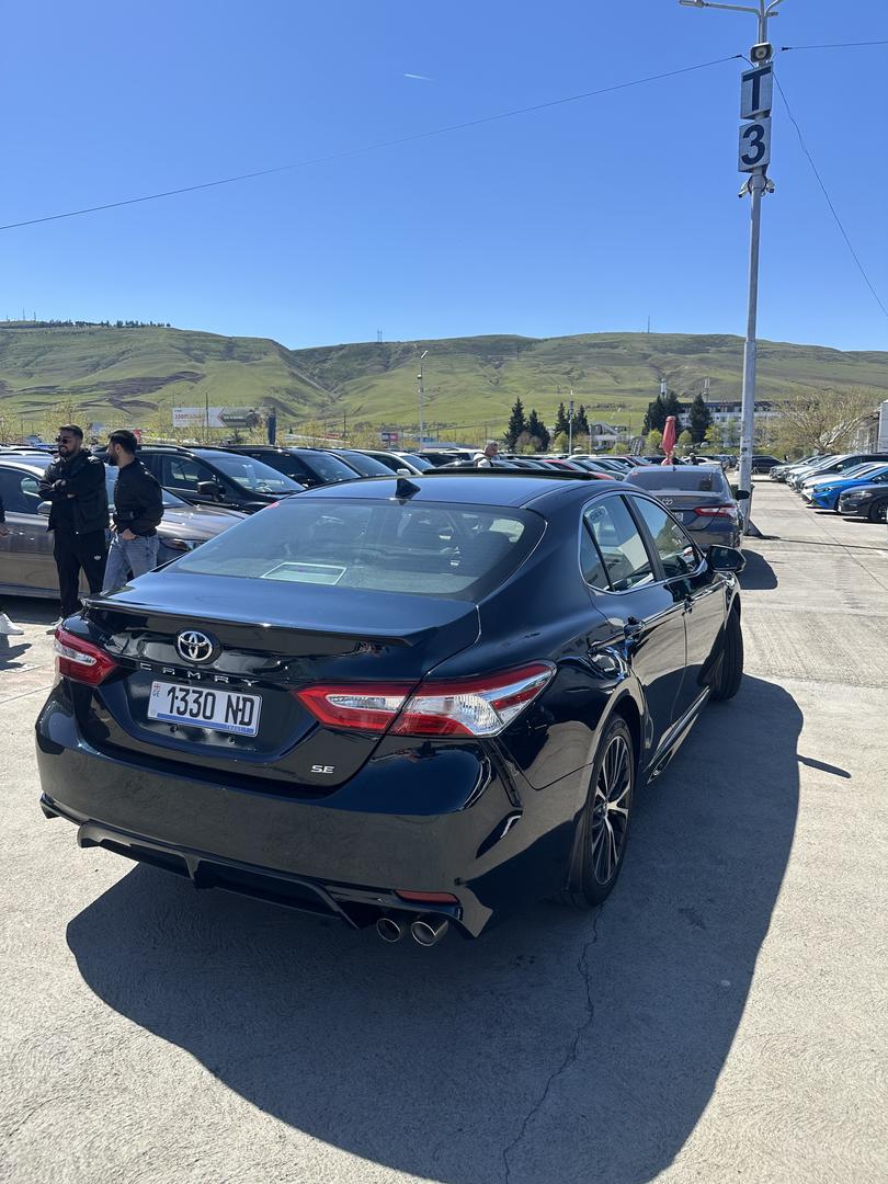 Toyota Camry 2019 — photo 2