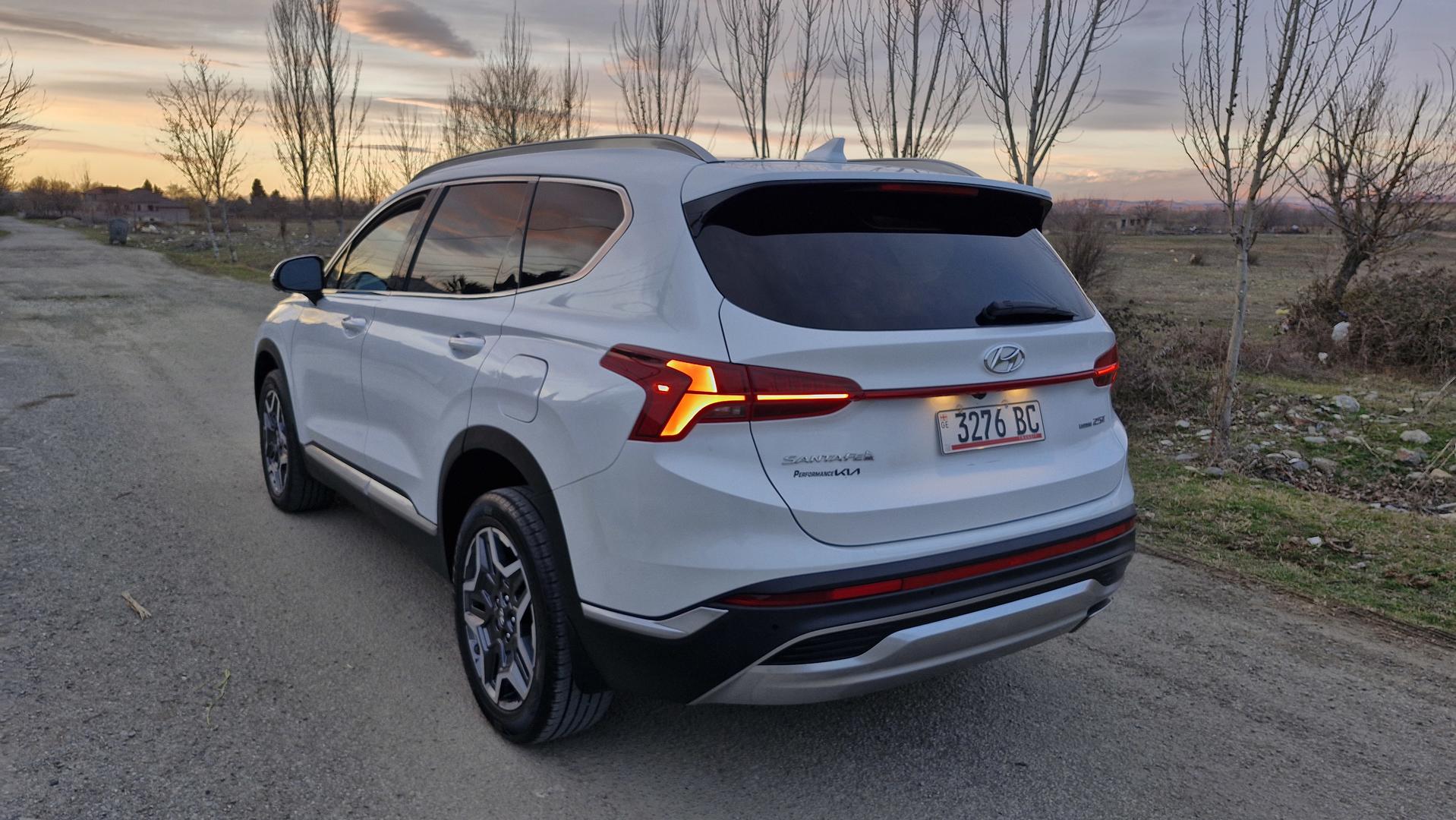 Hyundai Santa Fe 2021 — photo 2
