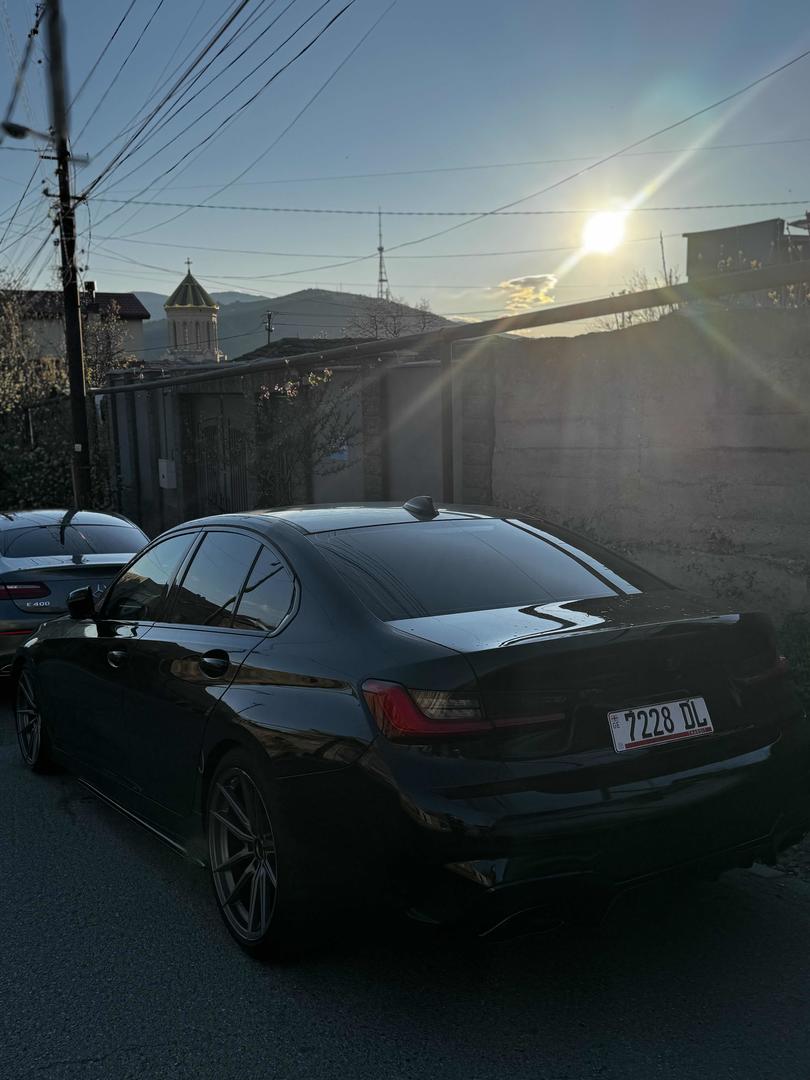 BMW 330 2020 — photo 2