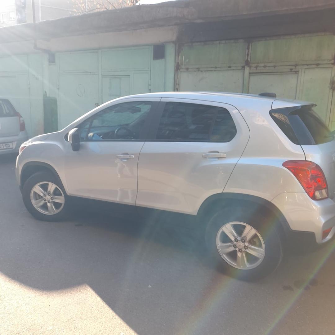 Chevrolet Trax 2022 — photo 2