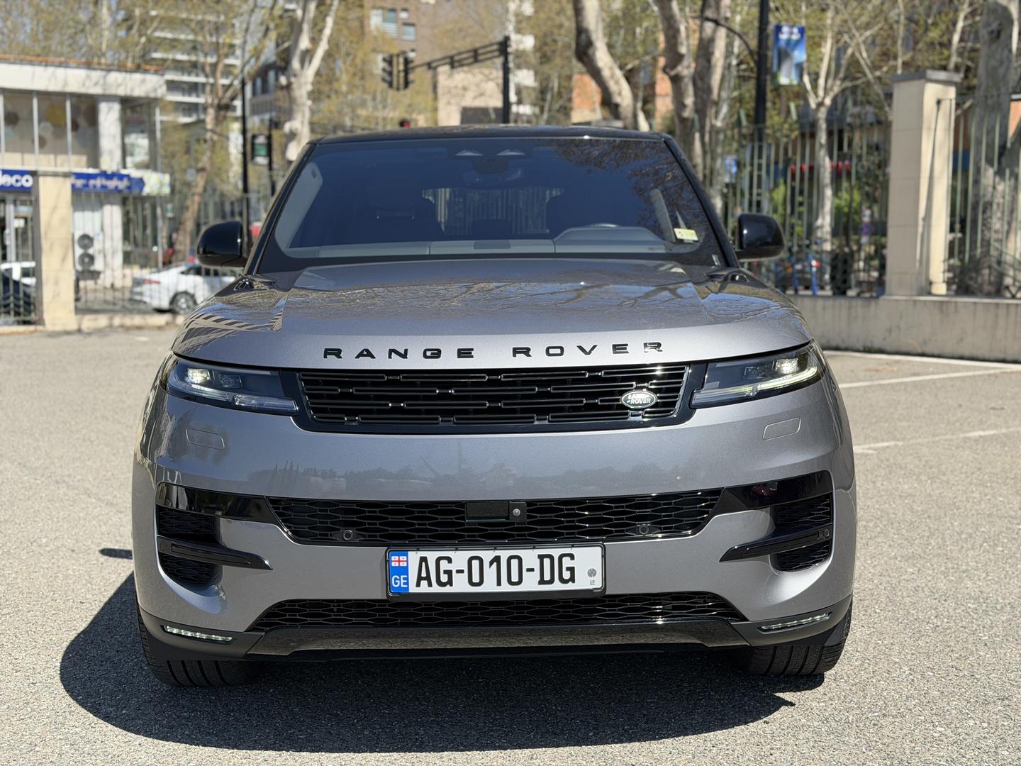 Land Rover Range Rover Sport 2023 — photo 2