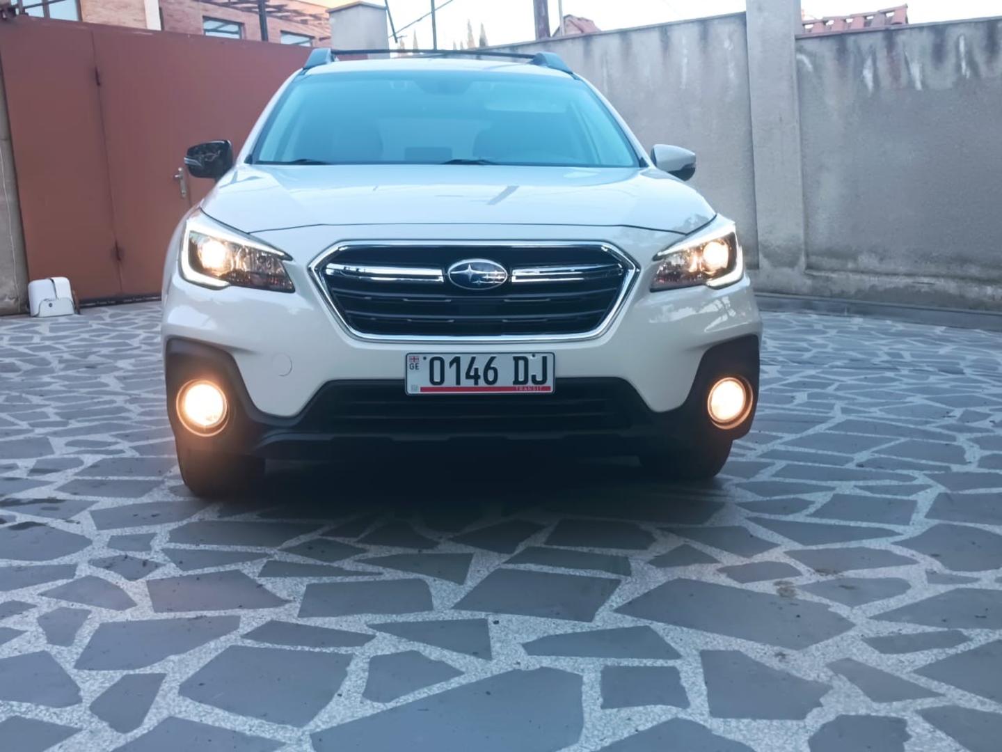 Subaru Outback 2019 — photo 2