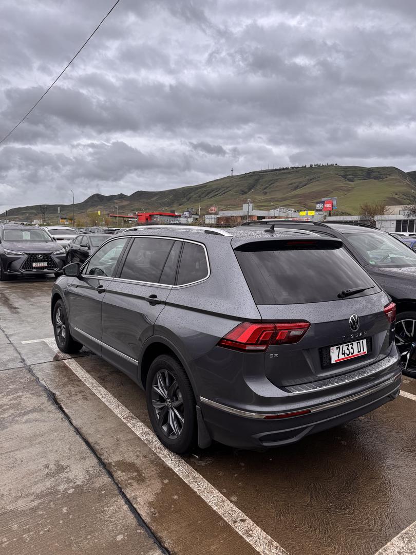 Volkswagen Tiguan 2022 — photo 2