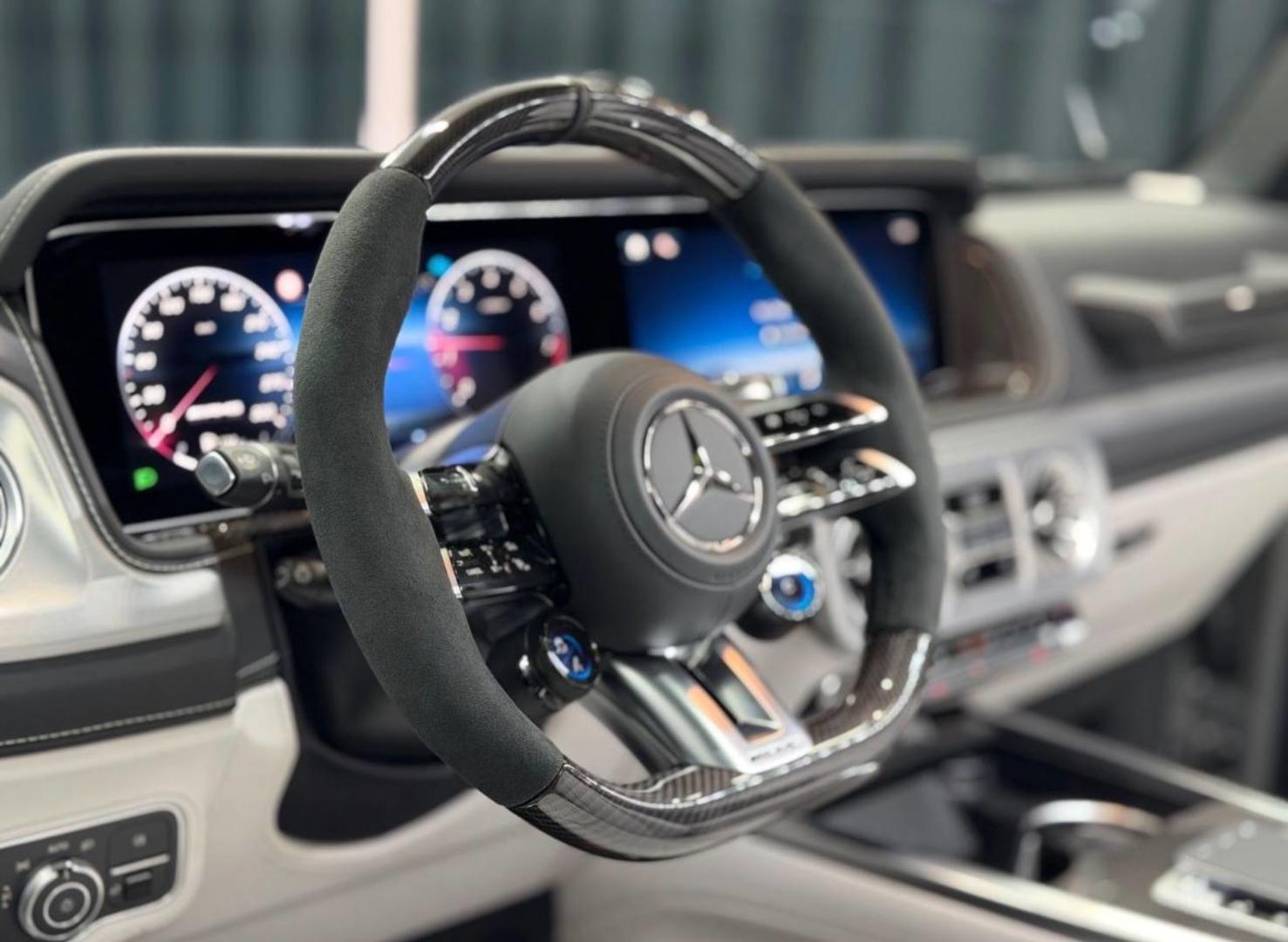 Mercedes-Benz G 63 AMG 2025 — photo 2