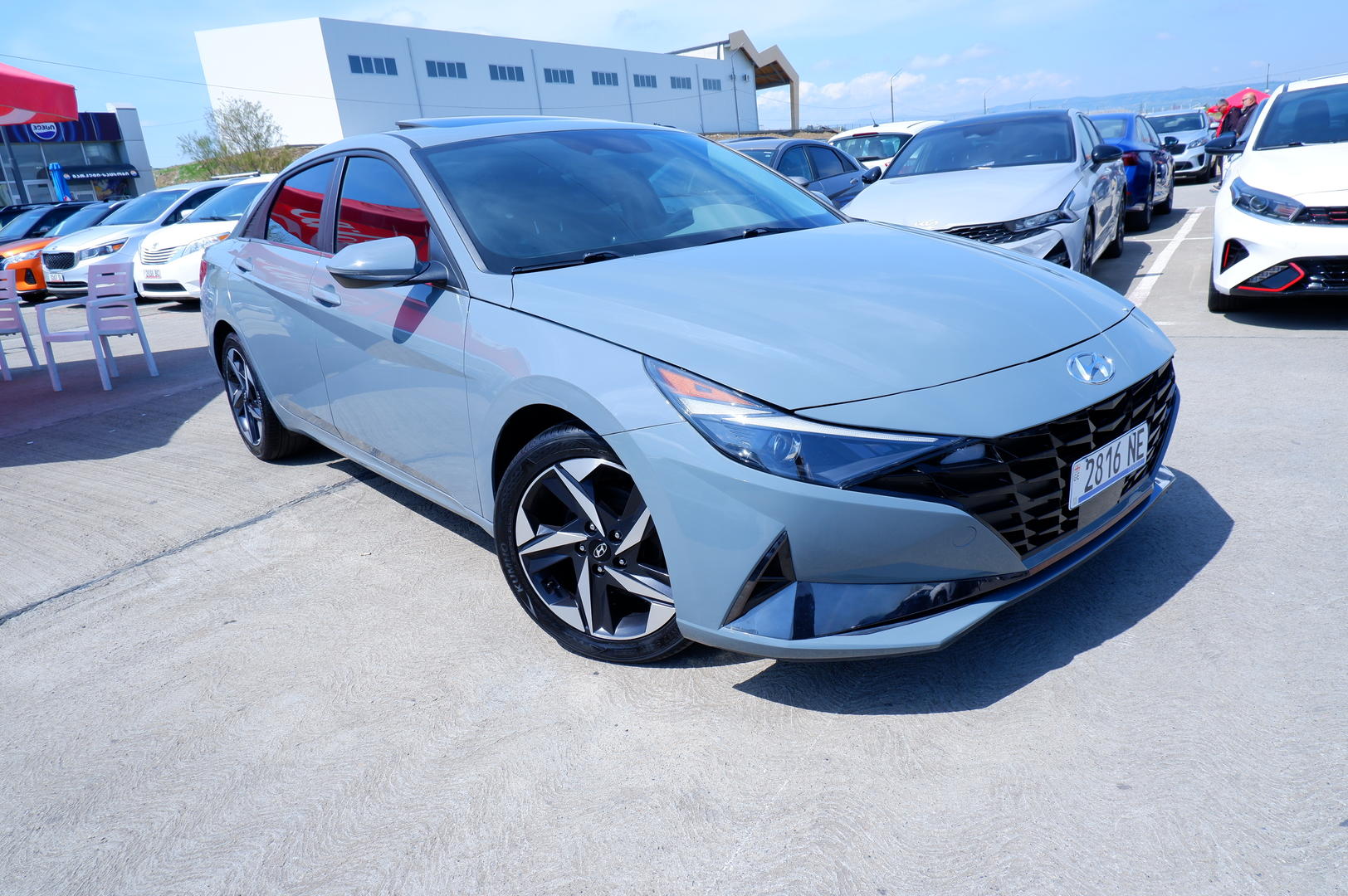 Hyundai Elantra 2022 — photo 2