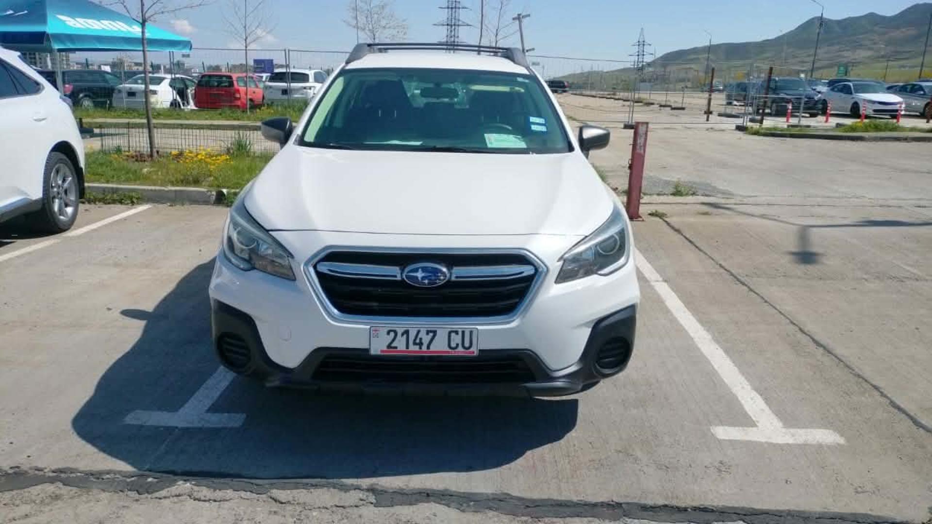 Subaru Outback 2017 — photo 2