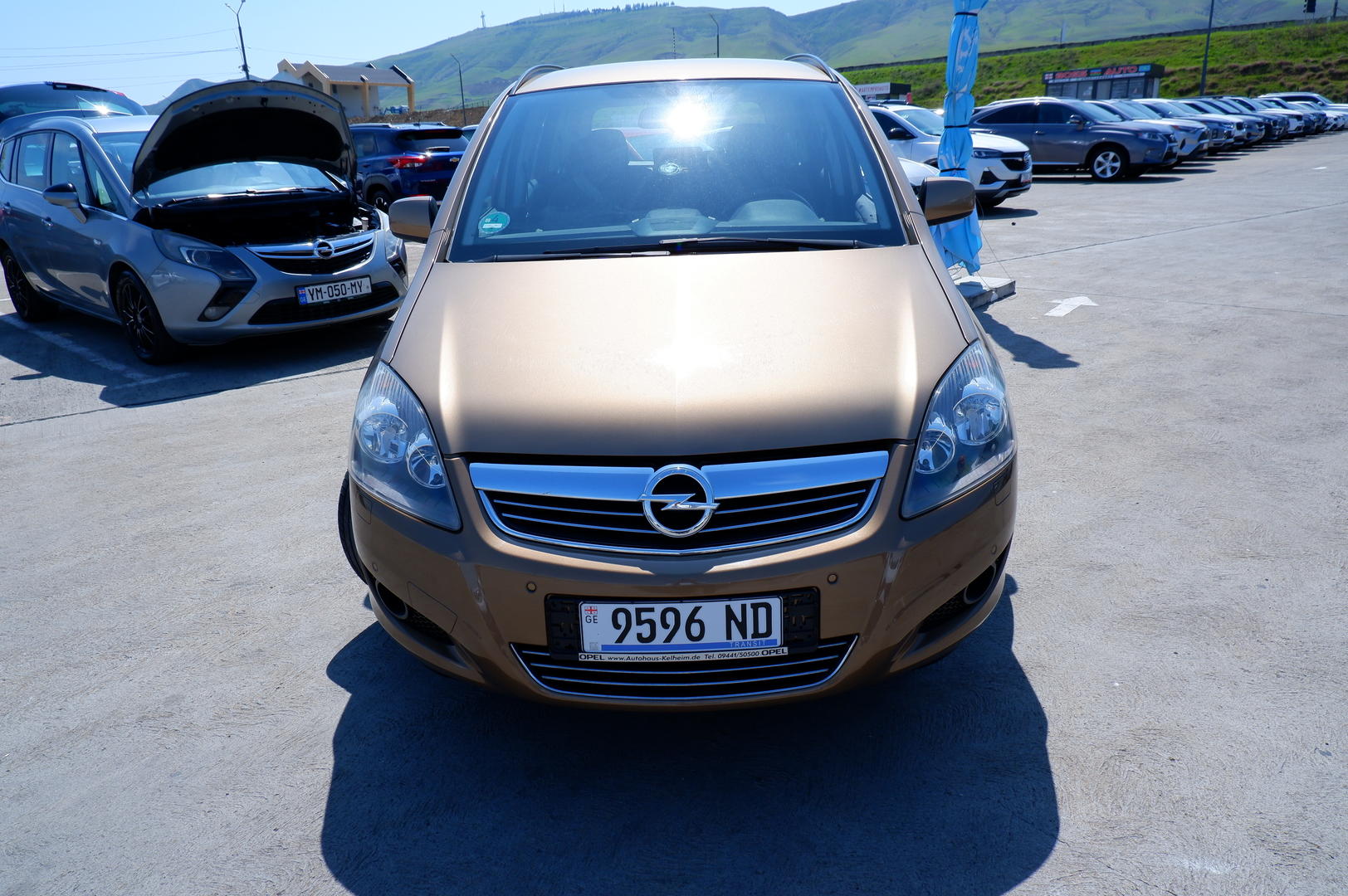 Opel Zafira 2013 — photo 2