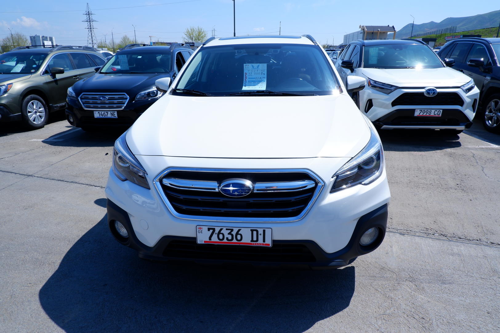 Subaru Outback 2019 — photo 2
