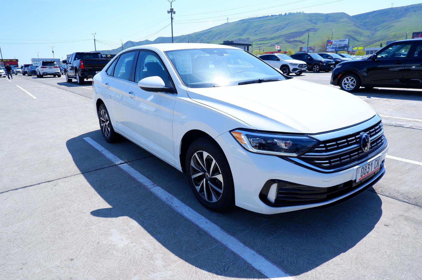 Volkswagen Jetta 2022 — photo 2