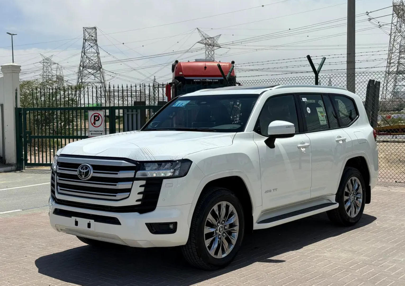 Toyota Land Cruiser 300 2025 — photo 2
