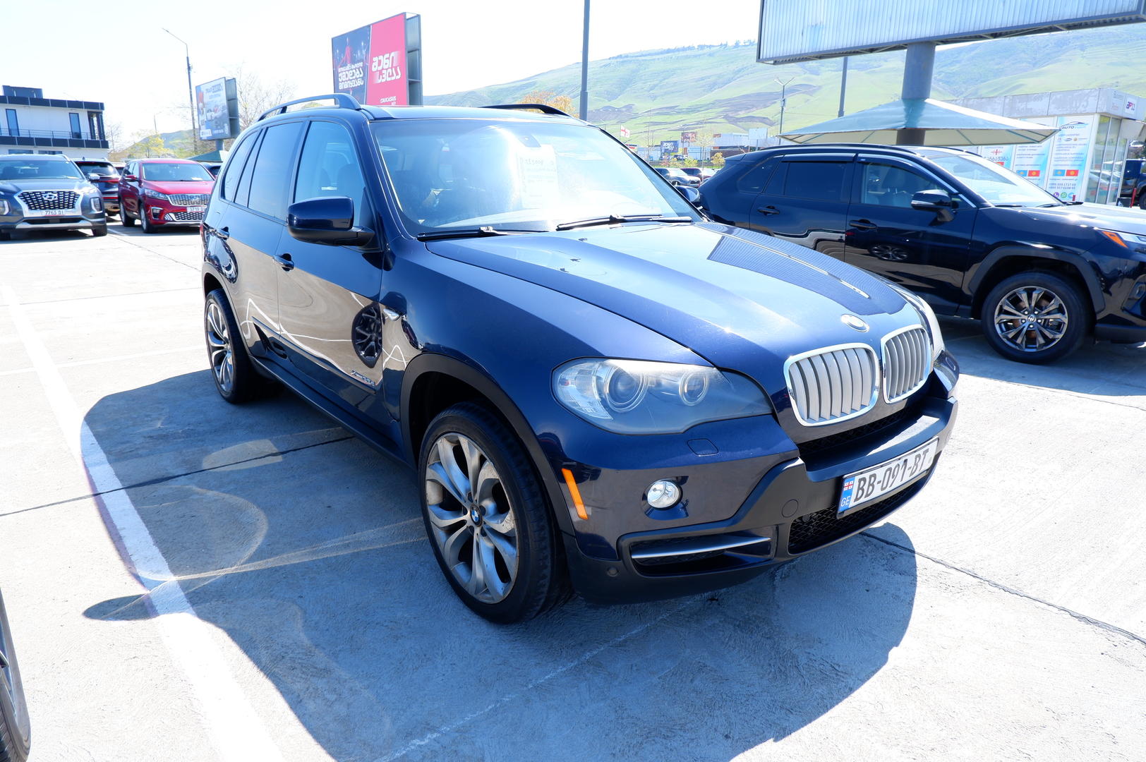 BMW X5 2010 — photo 2