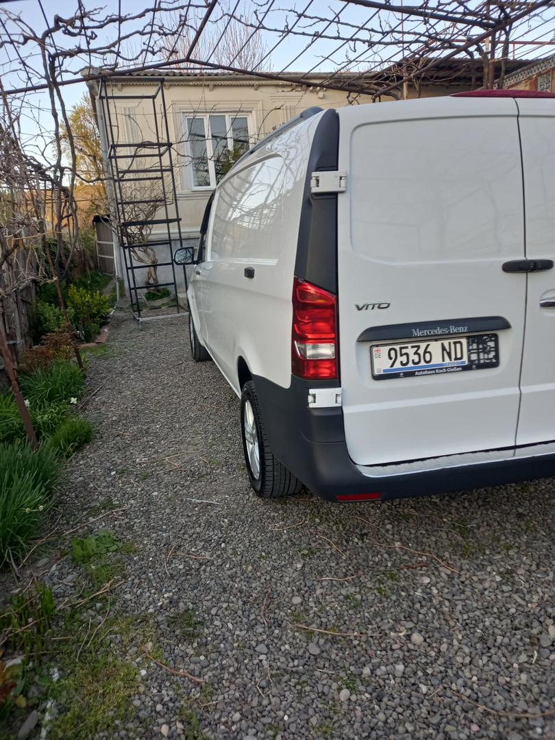 Mercedes-Benz Vito 2022 — photo 2
