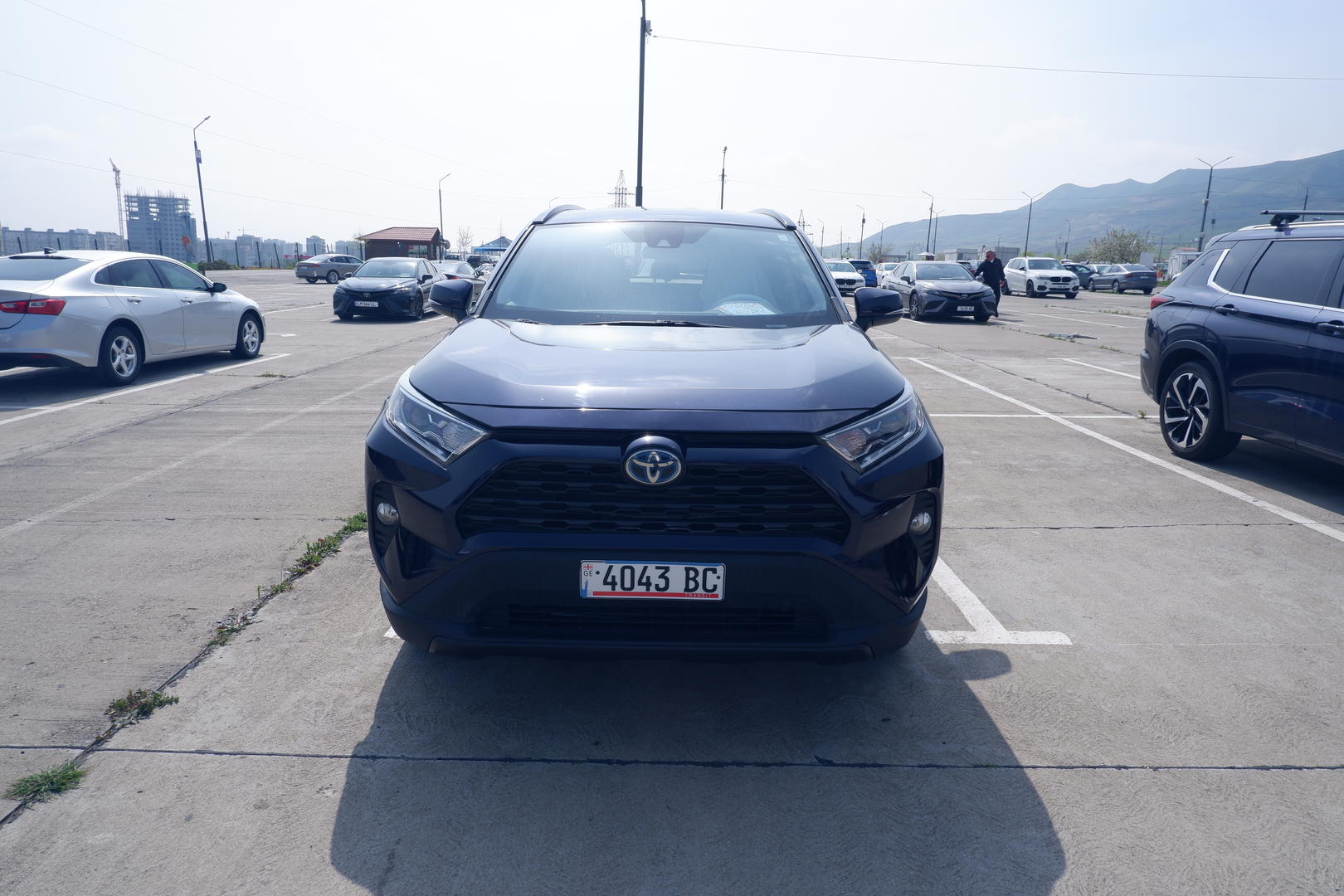 Toyota RAV4 2021 — photo 2