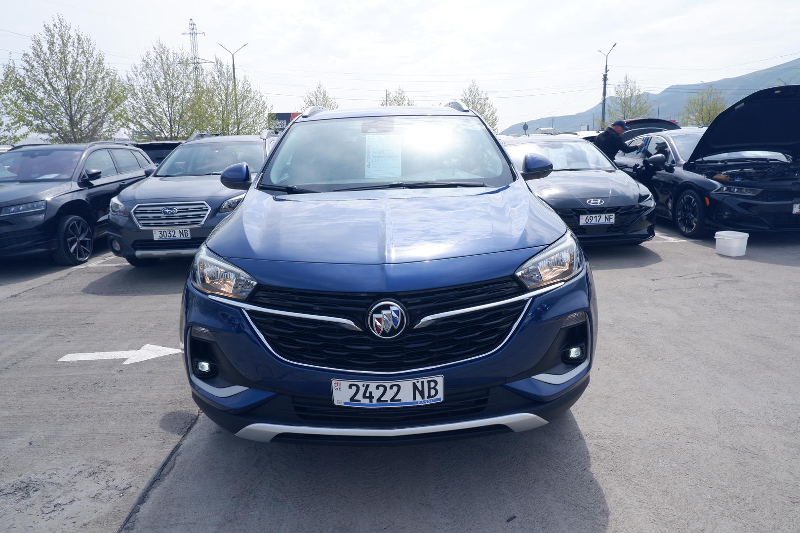 Buick Encore 2022 — photo 2