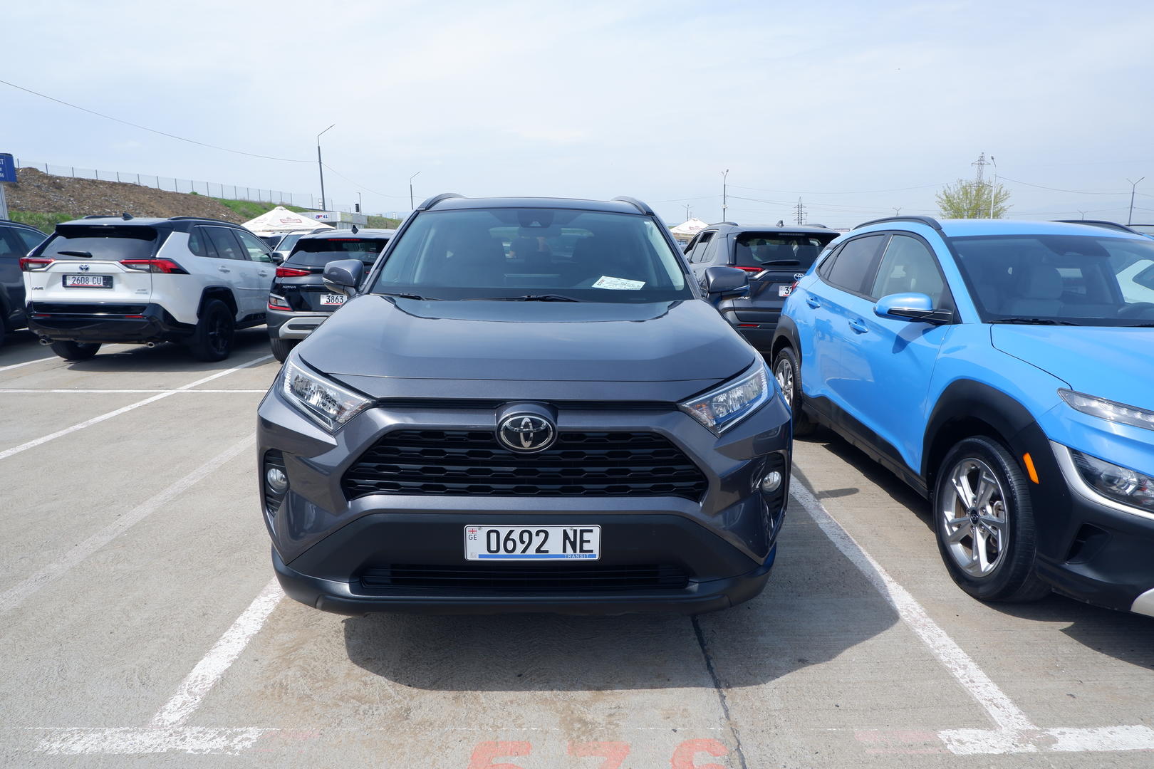 Toyota RAV4 2021 — photo 2