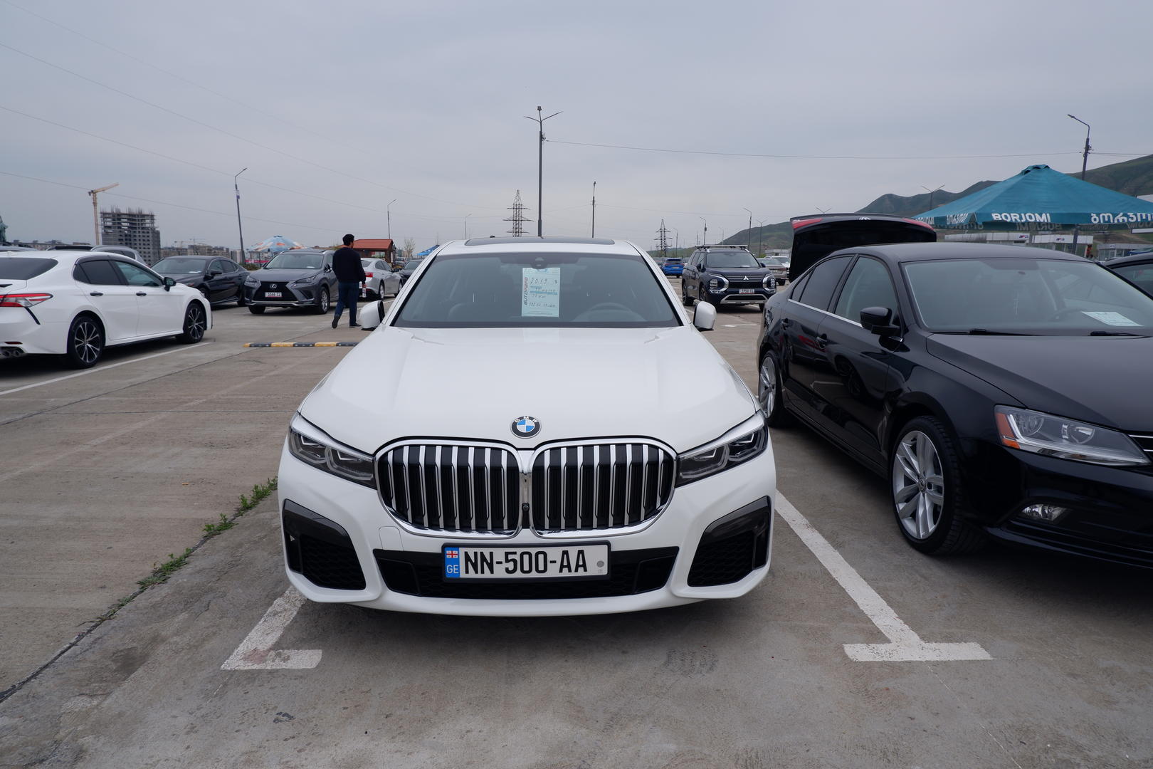 BMW 740 2019 — photo 2