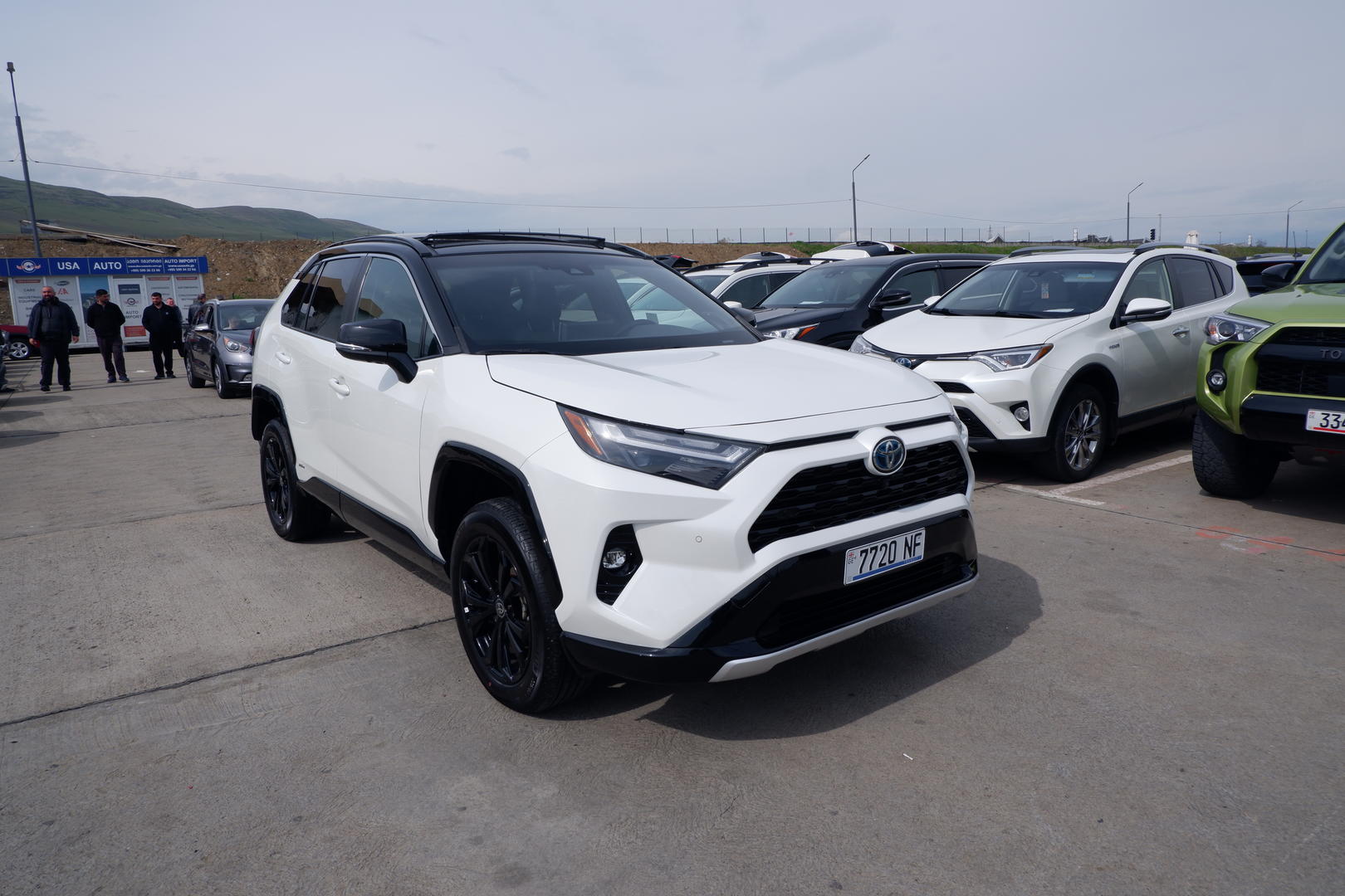 Toyota RAV4 2022 — photo 2