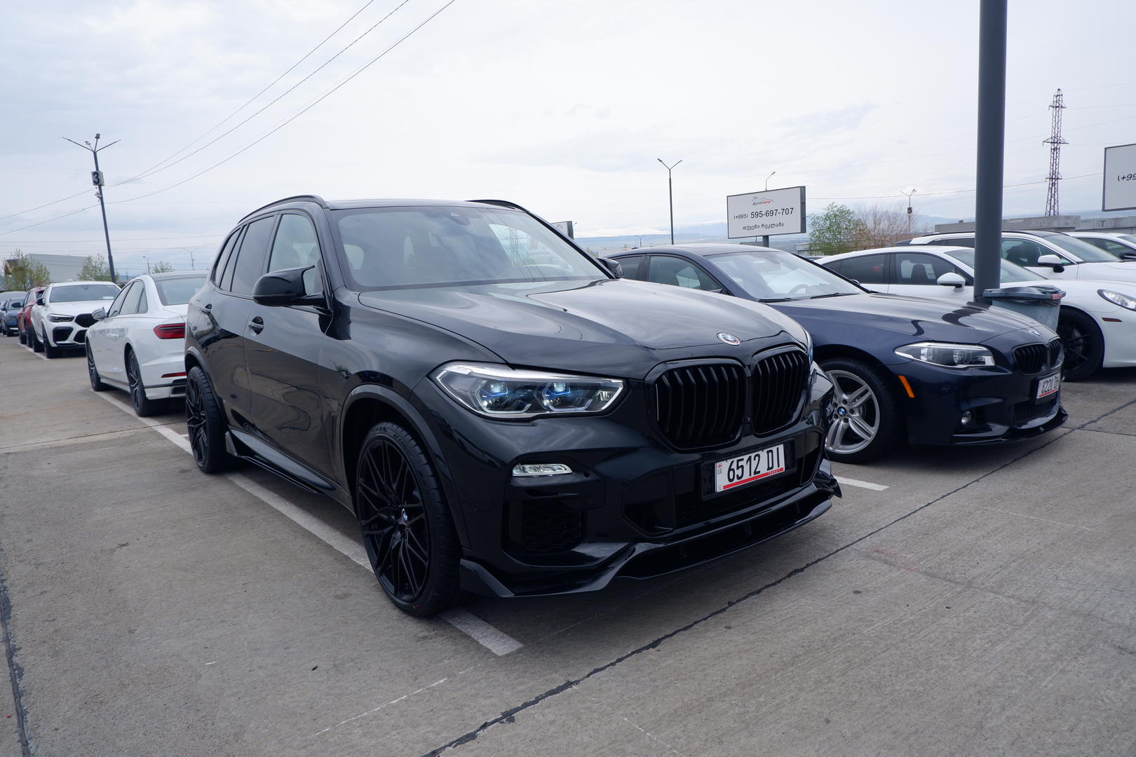 BMW X5 2021 — photo 2