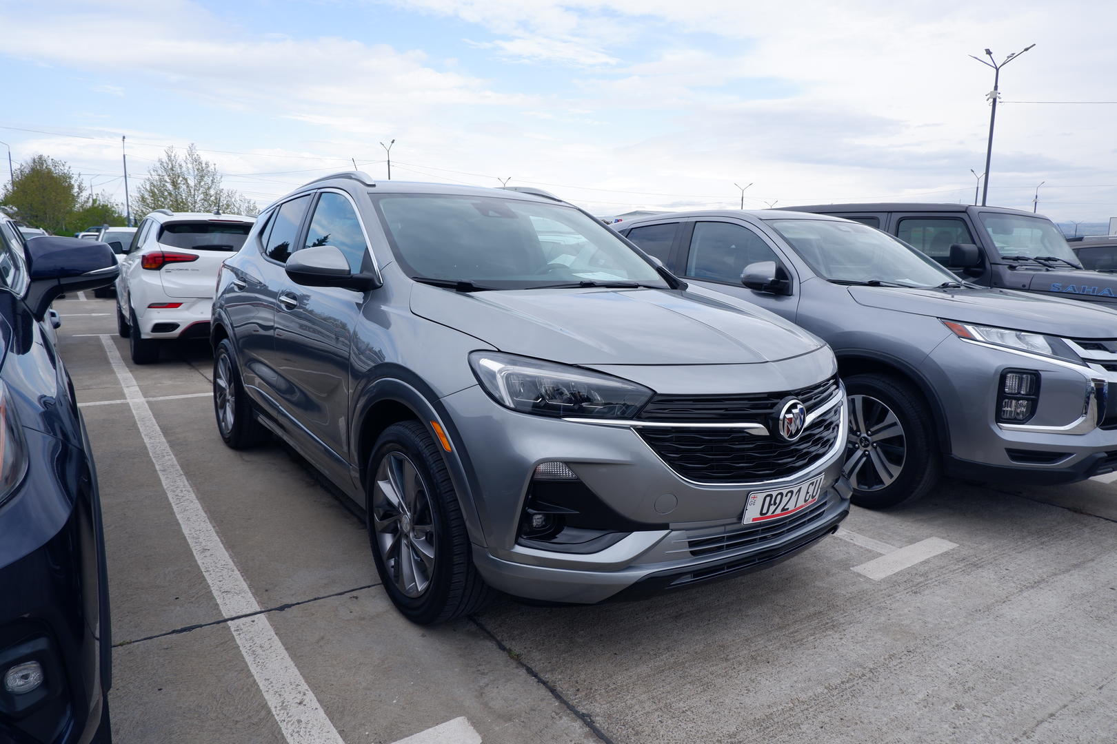 Buick Encore 2022 — photo 2