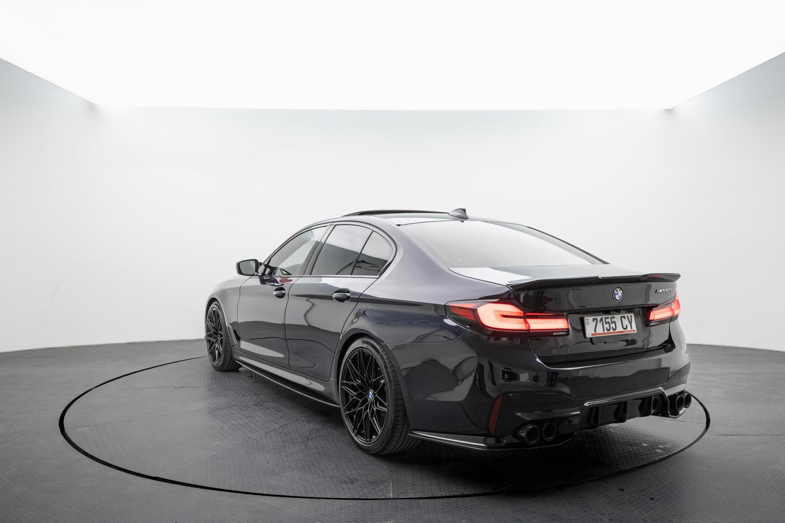 BMW M550i xDrive 2019 — photo 2