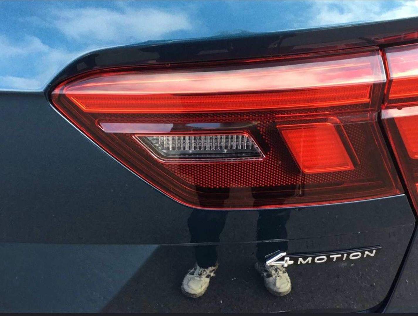 Volkswagen Tiguan 2022 — photo 2