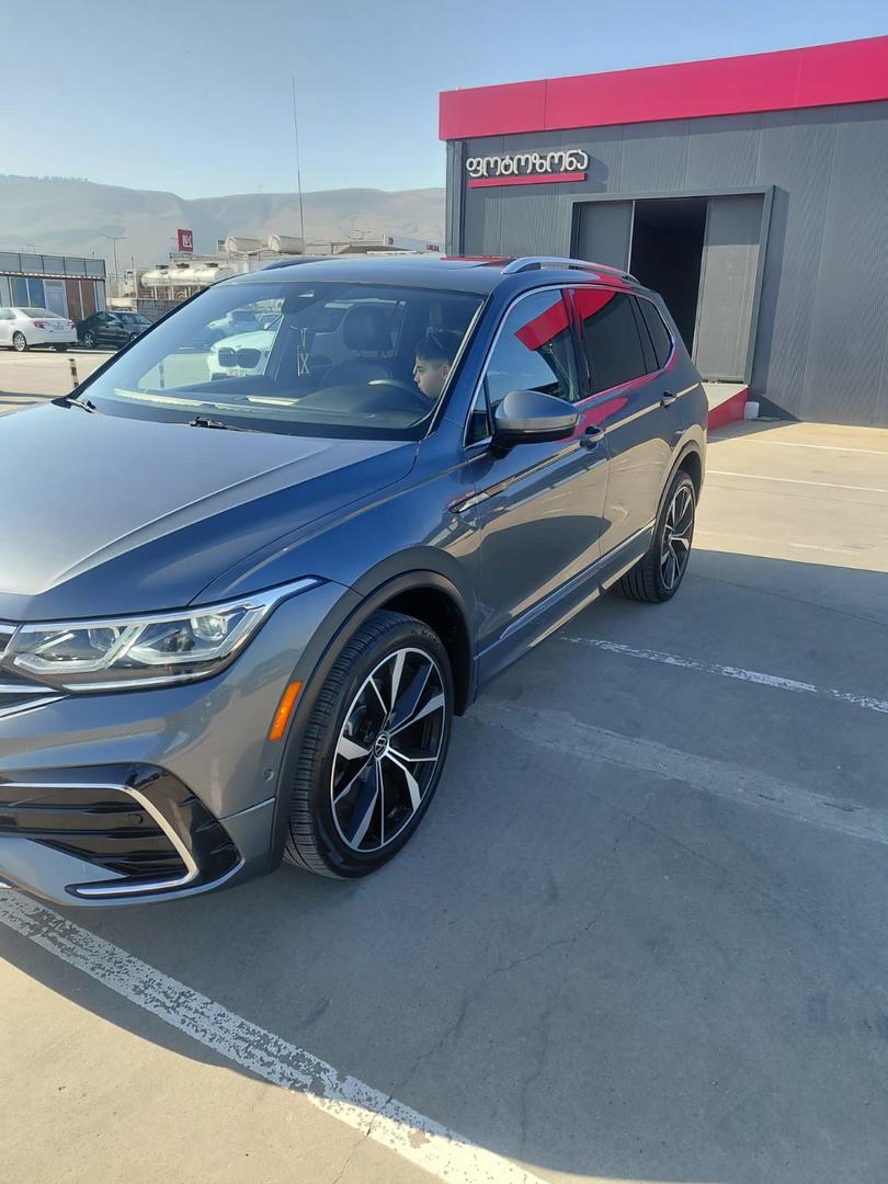 Volkswagen Tiguan 2022 — photo 2