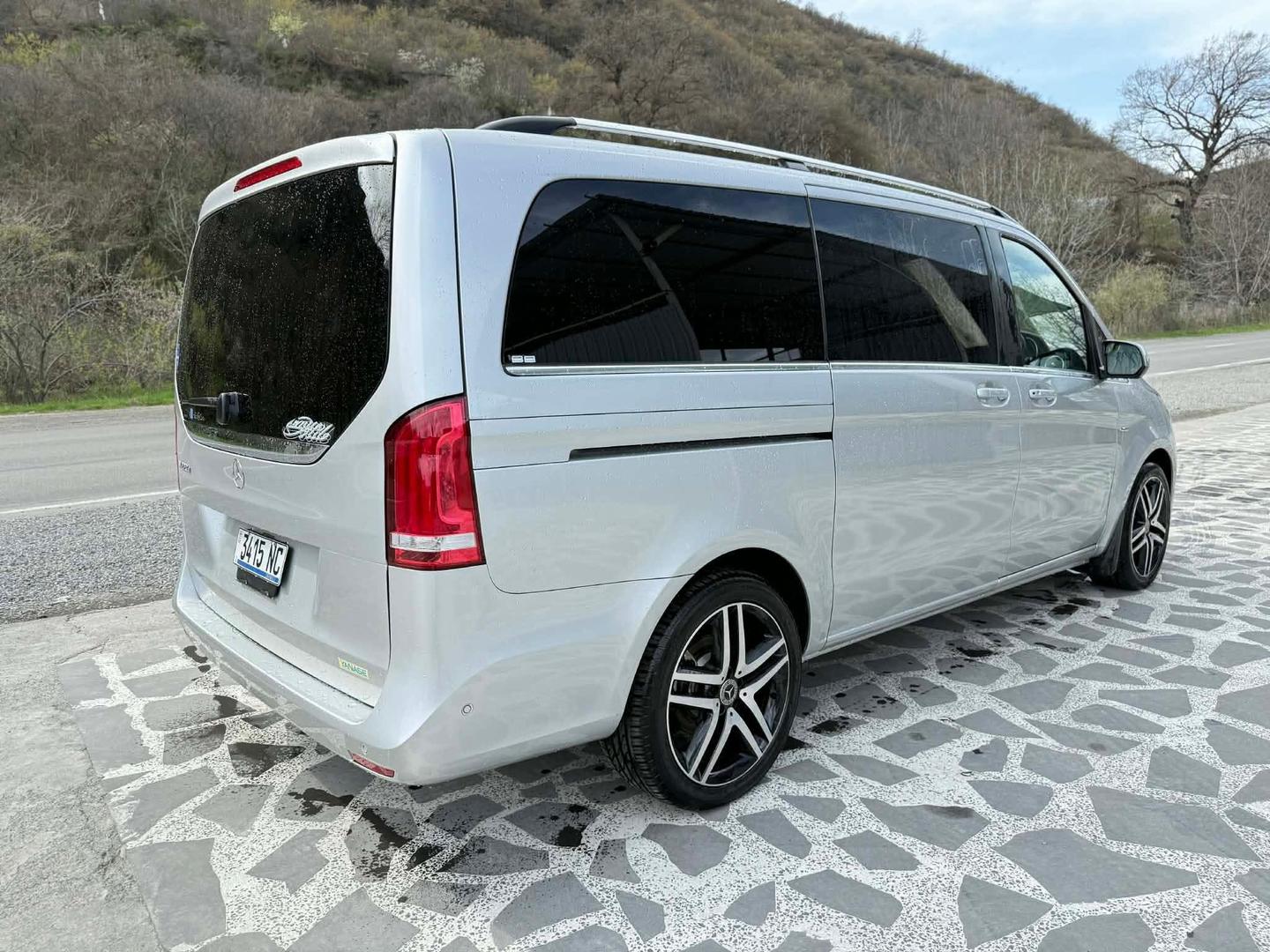 Mercedes-Benz V 220 2017 — photo 2