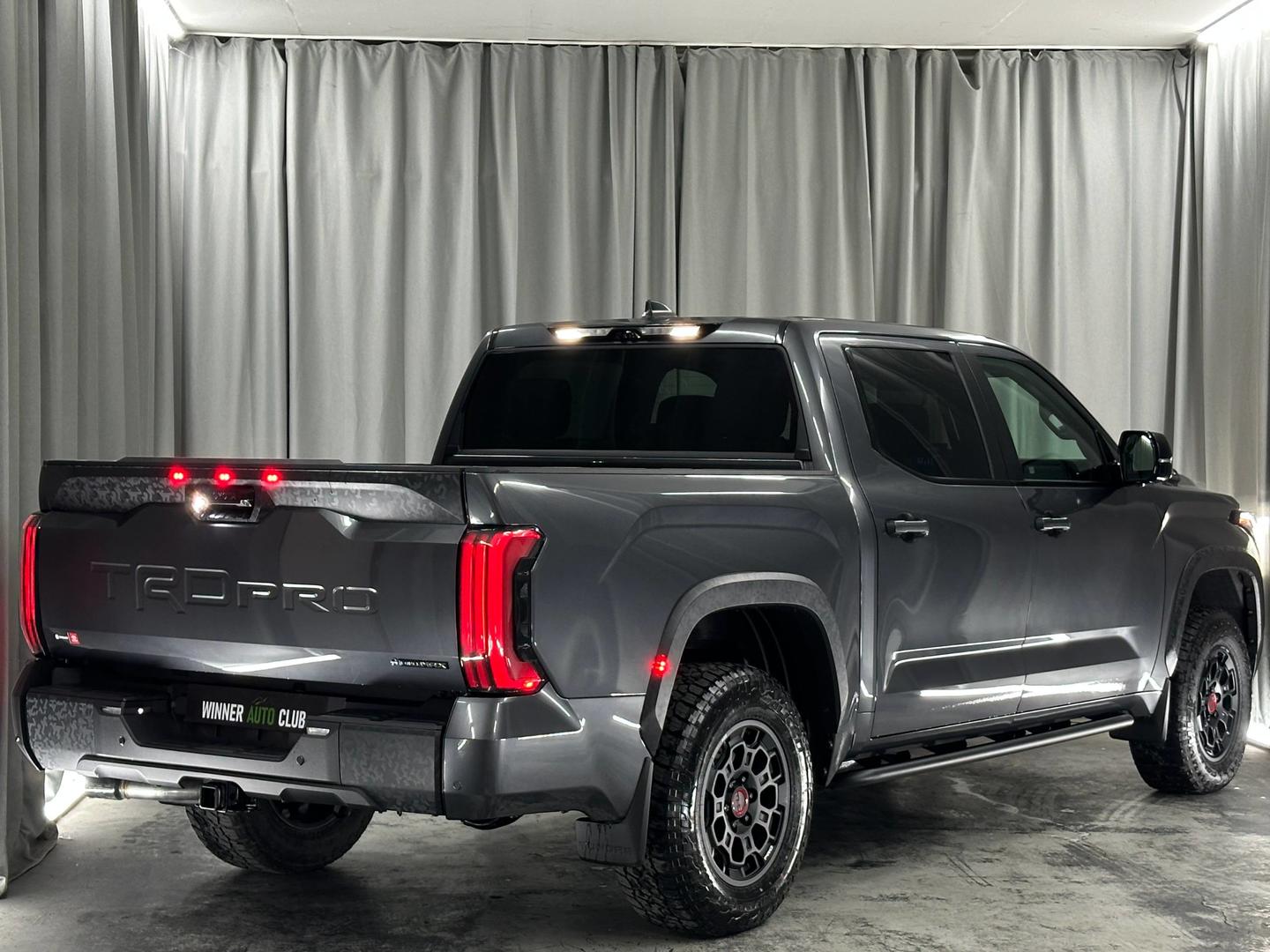 Toyota Tundra 2025 — photo 2