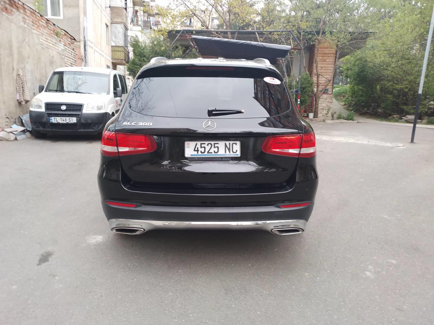 Mercedes-Benz GLC 300 2016 — photo 2