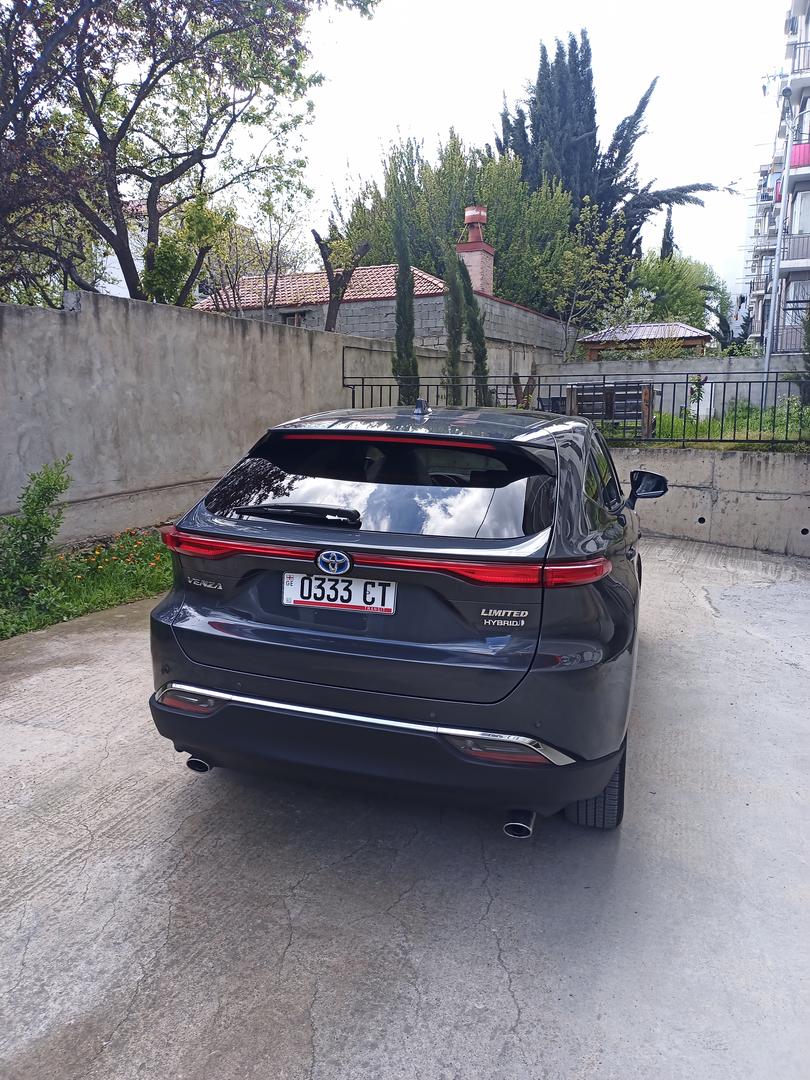 Toyota Venza 2021 — photo 2
