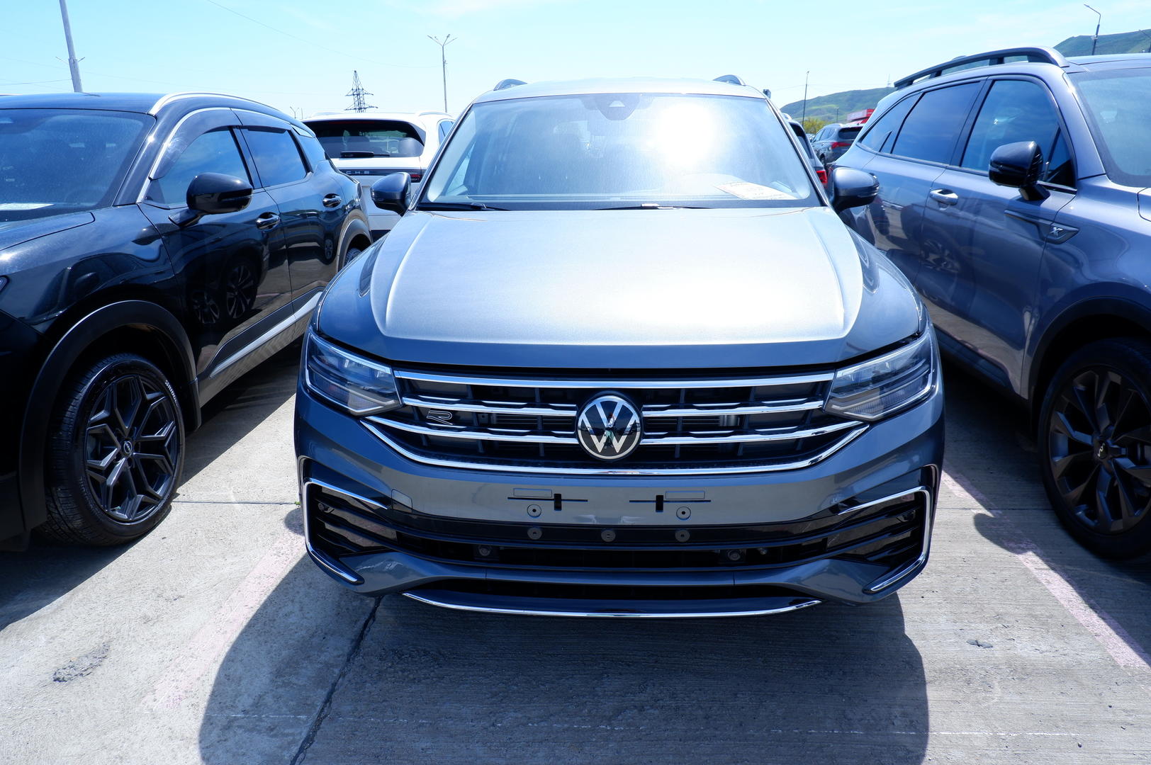 Volkswagen Tiguan 2023 — photo 2