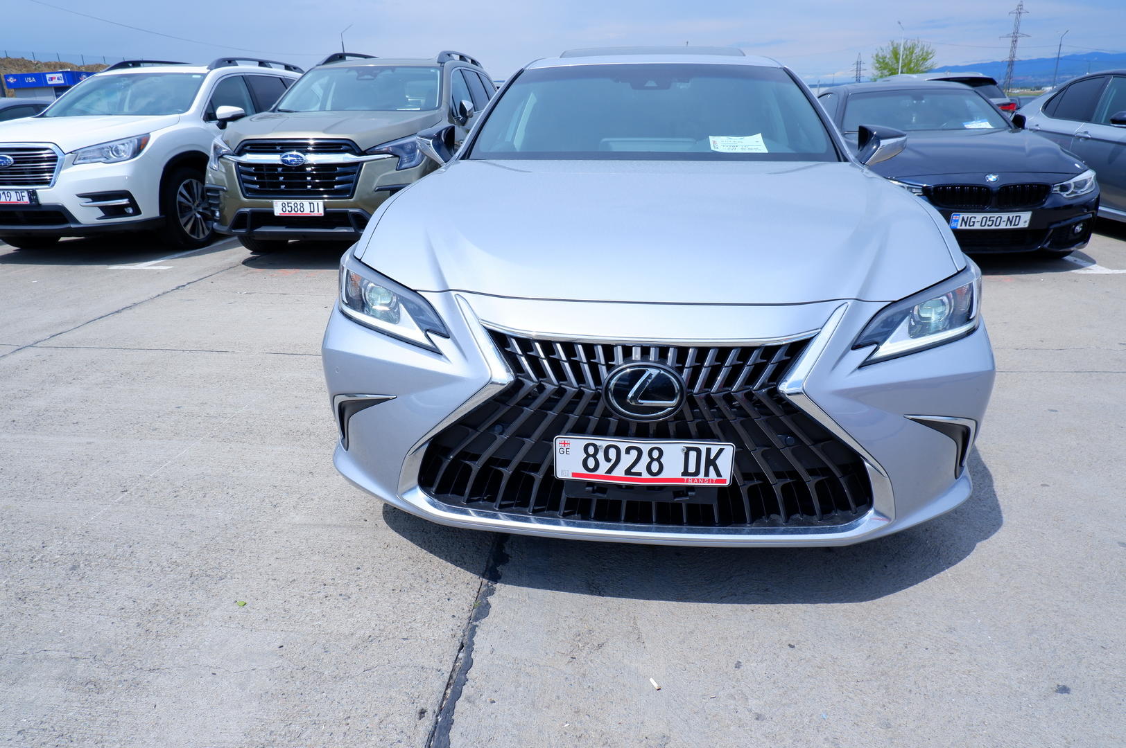 Lexus ES 300 2023 — photo 2
