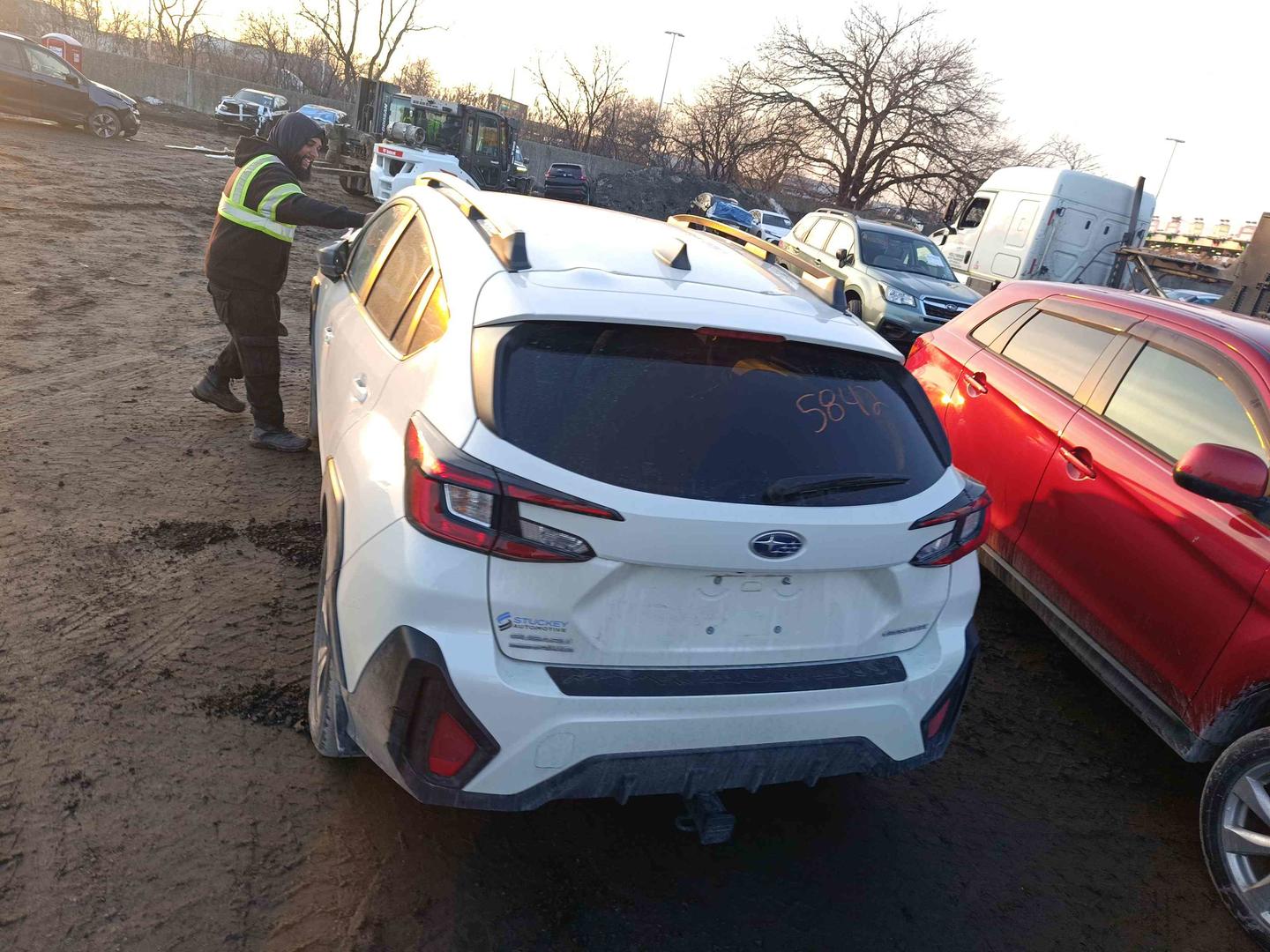 Subaru XV Crosstrek Premium 2024 — photo 2