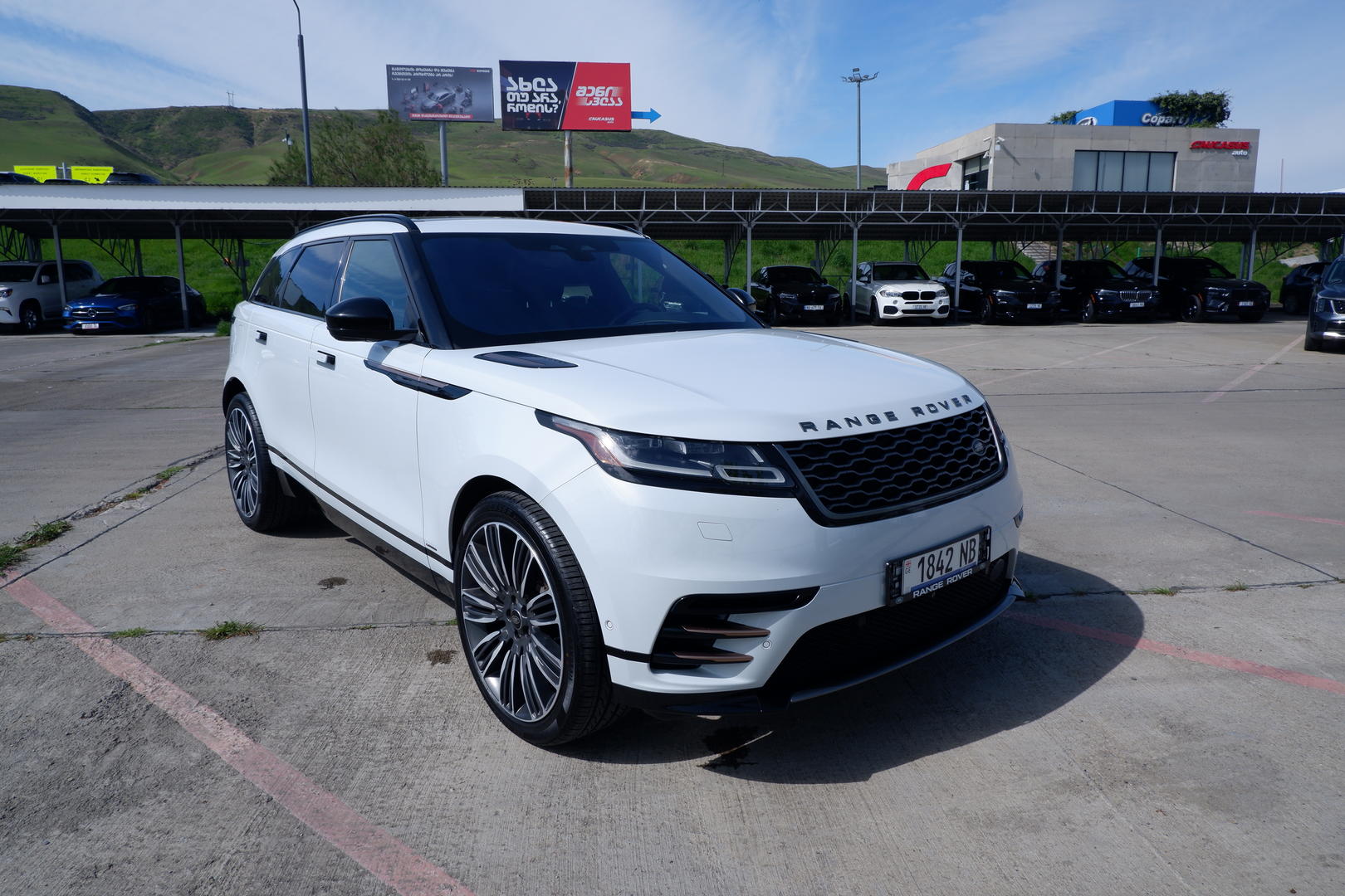 Land Rover Range Rover Velar 2021 — photo 2