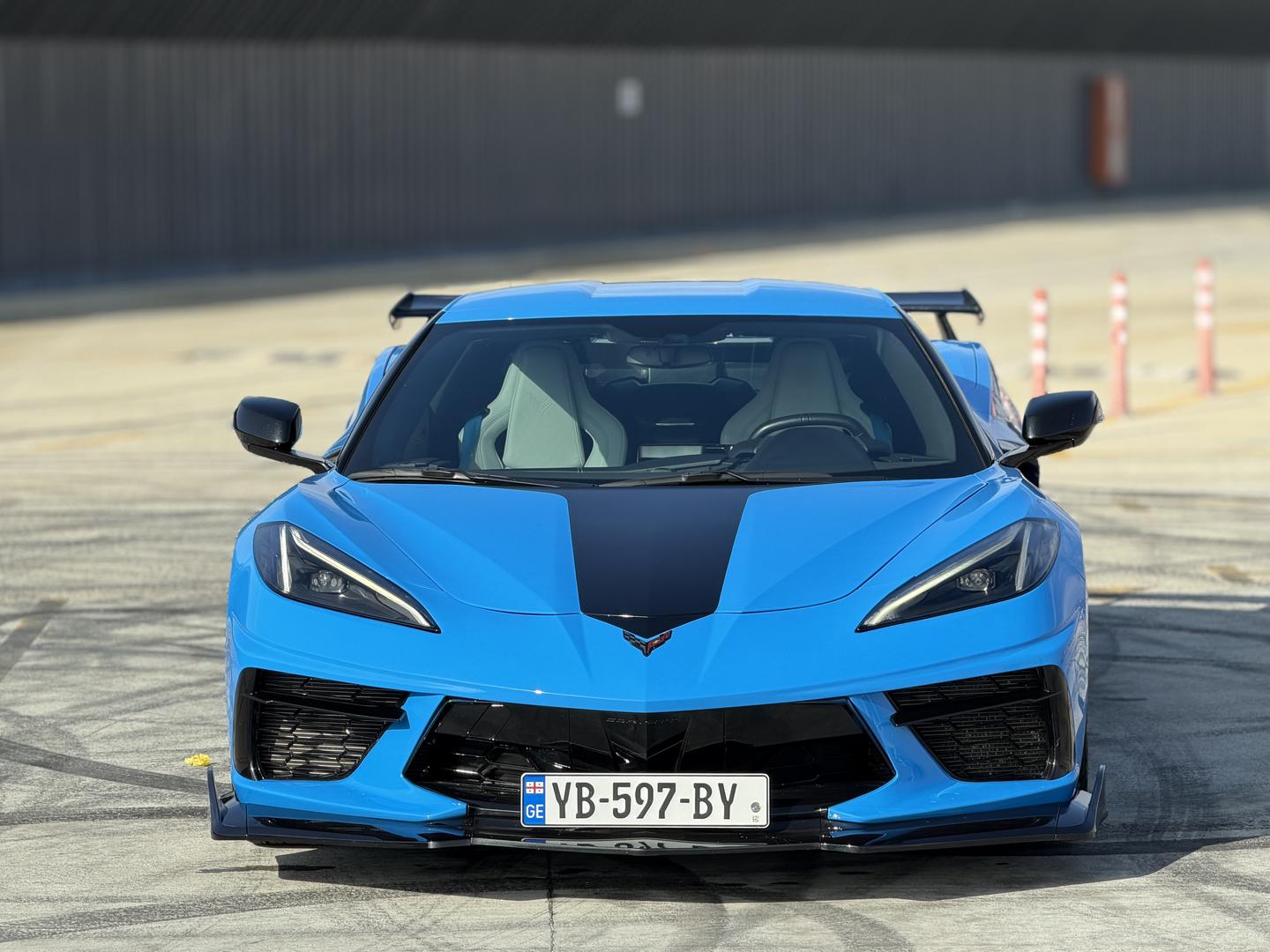 Chevrolet Corvette 2023 — photo 2