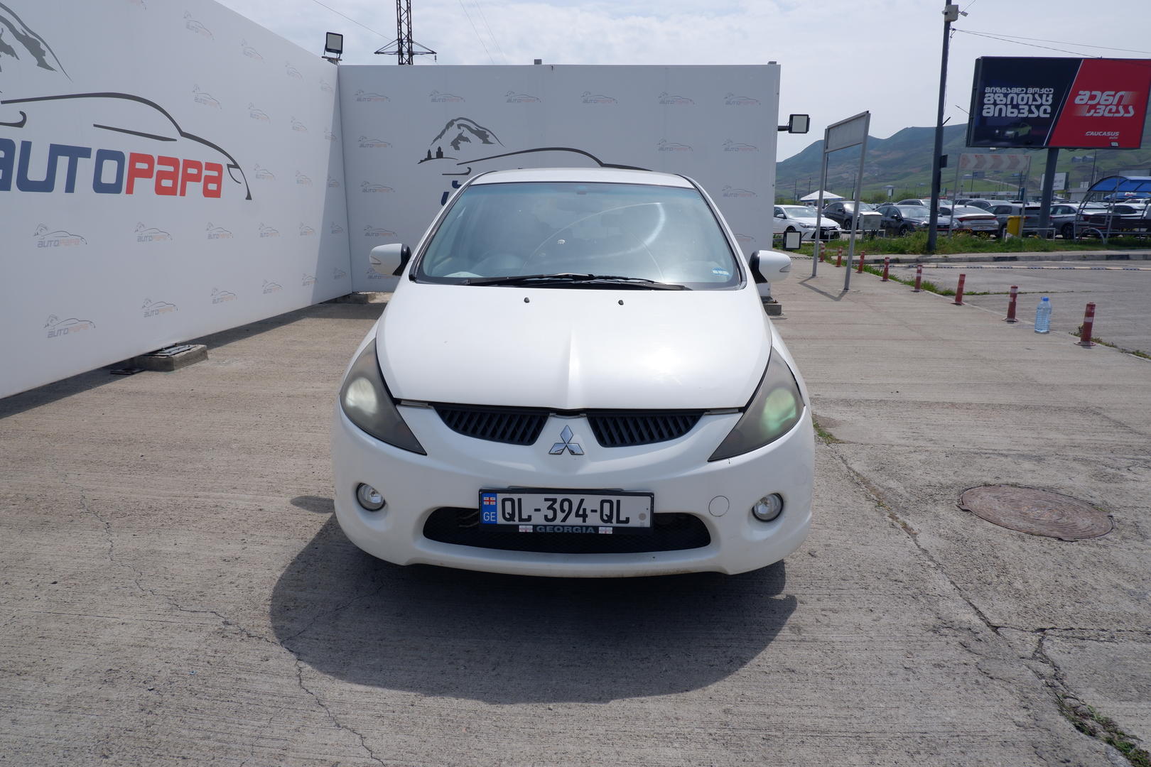 Mitsubishi Grandis 2003 — photo 2