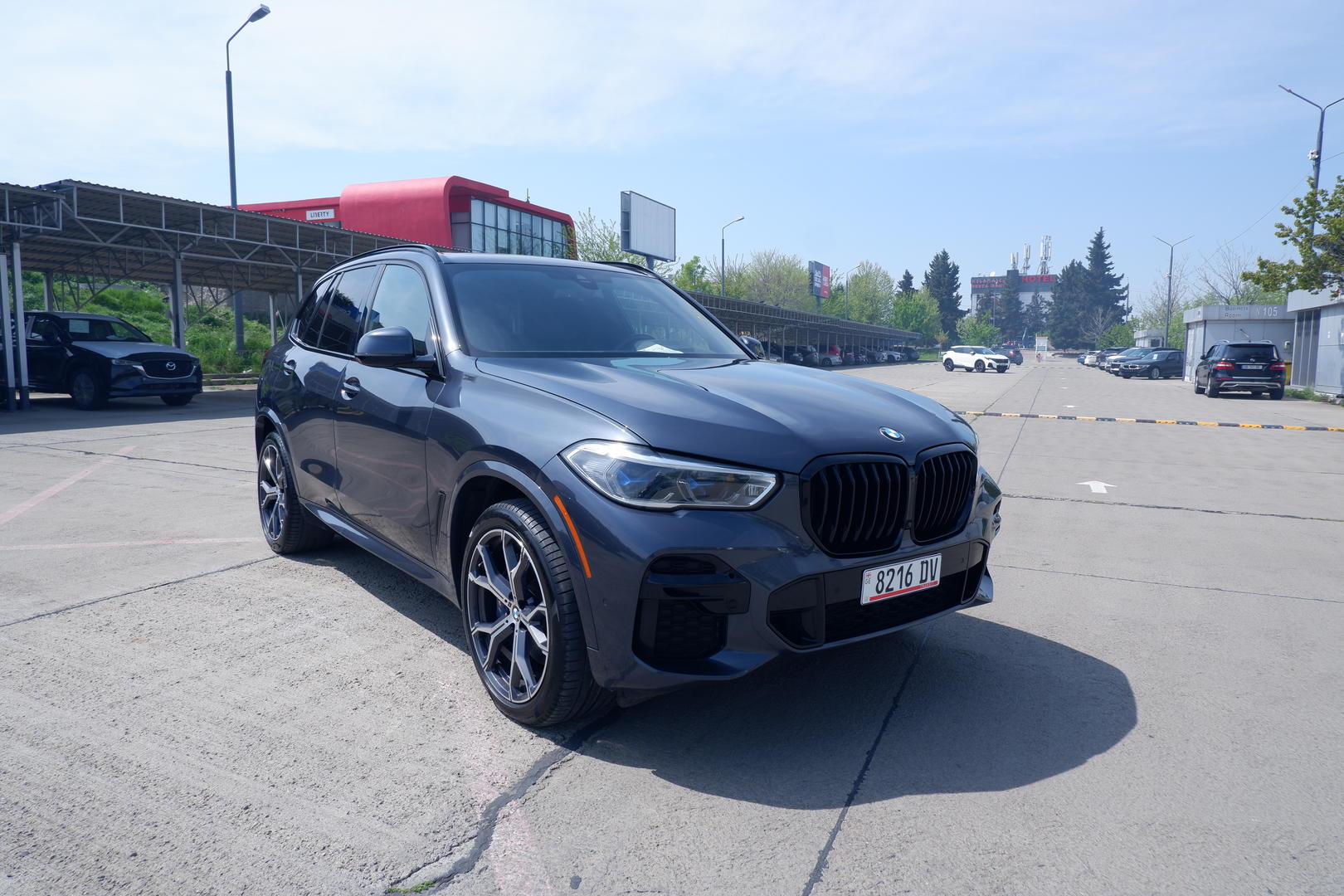BMW X5 2022 — photo 2